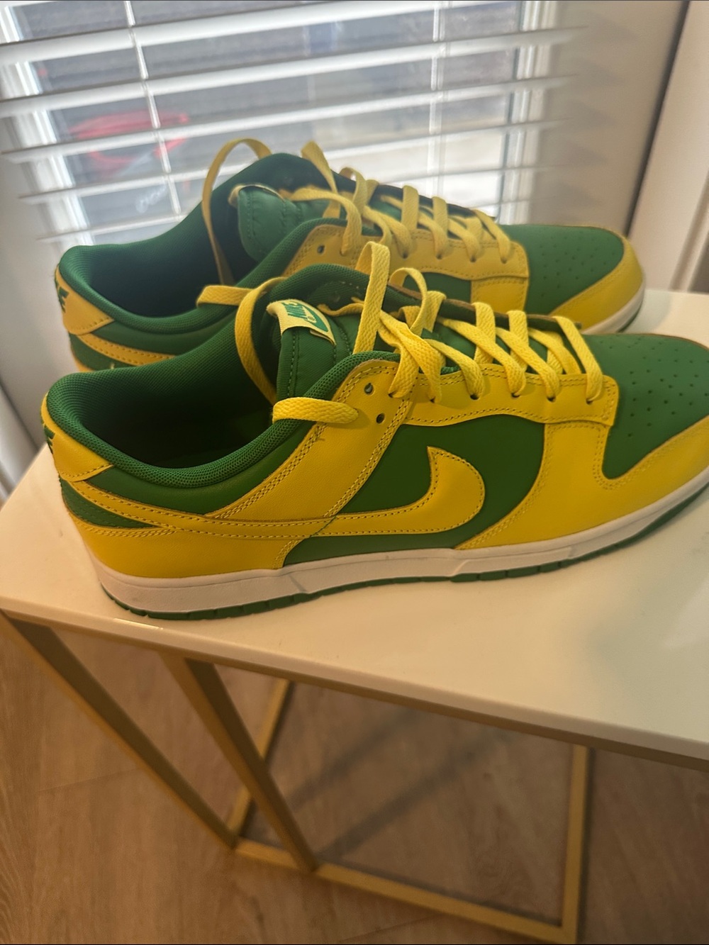 Nike Men’s Low-Top Sneakers in Green and Yellow